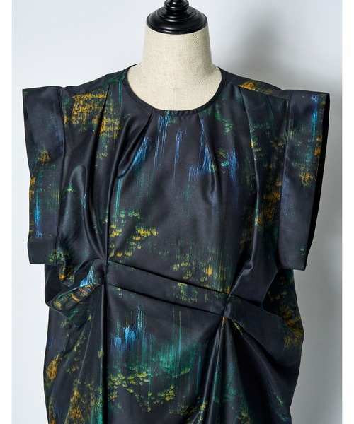 RUMCHE(ラムシェ)の「Corn Graphic Dress / コーングラフィックドレス(ワンピース・レディース・ネイビー・SMALL/MEDIUM)」の4枚目の写真