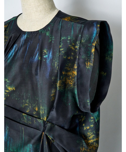 RUMCHE(ラムシェ)の「Corn Graphic Dress / コーングラフィックドレス(ワンピース・レディース・ネイビー・SMALL/MEDIUM)」の3枚目の写真
