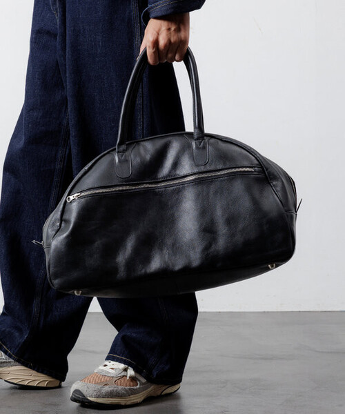 Firsthand(ファーストハンド)の「Firsthand/ファーストハンド Big Leather Boston bag / レザーボストンバッグ / 牛革 / 撥水レザー / A4収納可能(ボストンバッグ・メンズ・ブラック・ONE SIZE)」の5枚目の写真