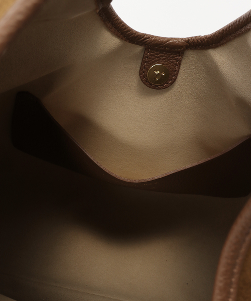 CHRISTIAN VILLA（クリスチャンヴィラ）の「CHRISTIAN VILLA /クリスチャンヴィラ STUDS TRIANGLE BAG（ショルダーバッグ・レディース・キャメル・FREE）」の11枚目の写真