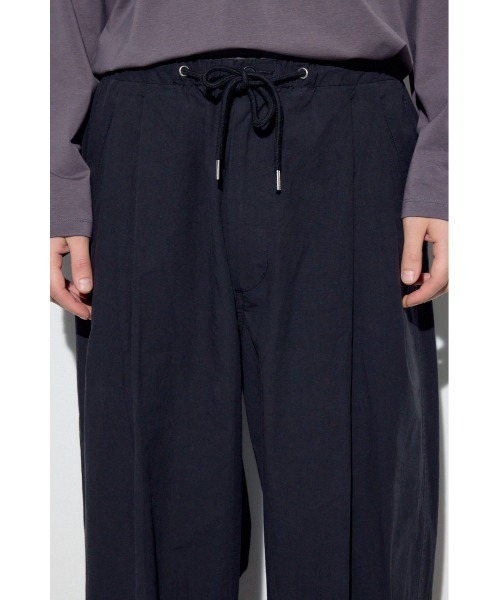 AZUL by moussy(アズールバイマウジー)の「パラシュートパンツ(スラックス・メンズ・ブラック/カーキ/ベージュ・MEDIUM/LARGE)」の10枚目の写真