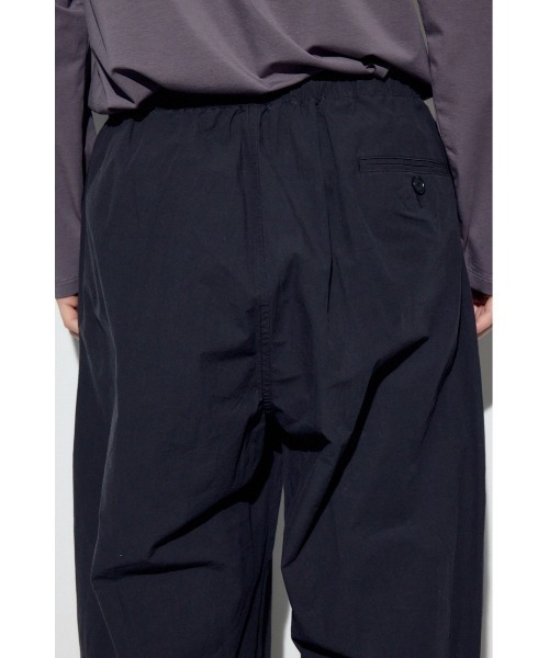 AZUL by moussy(アズールバイマウジー)の「パラシュートパンツ(スラックス・メンズ・ブラック/カーキ/ベージュ・MEDIUM/LARGE)」の11枚目の写真