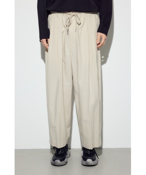 AZUL by moussy(アズールバイマウジー)の「パラシュートパンツ(スラックス・メンズ・ブラック/カーキ/ベージュ・MEDIUM/LARGE)」の17枚目の写真