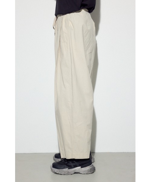AZUL by moussy(アズールバイマウジー)の「パラシュートパンツ(スラックス・メンズ・ブラック/カーキ/ベージュ・MEDIUM/LARGE)」の18枚目の写真