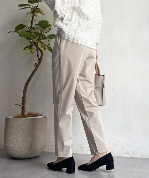 un dix cors（アンディコール）の「360度ストレッチテーパードパンツ（その他パンツ・レディース・グレイッシュベージュ/ブラック/イエロー/ネイビー・FREE）」の6枚目の写真