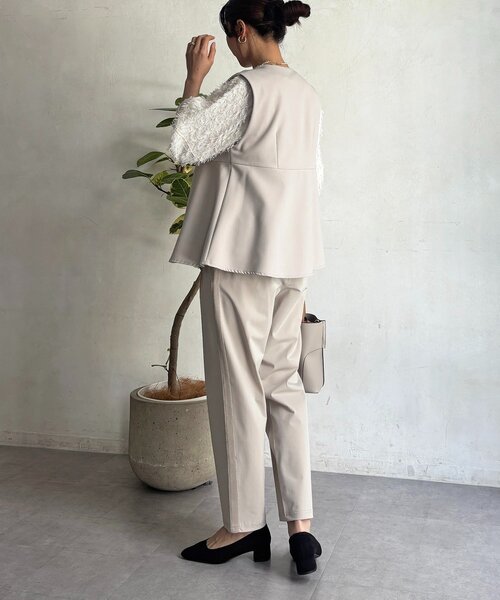 un dix cors（アンディコール）の「360度ストレッチテーパードパンツ（その他パンツ・レディース・グレイッシュベージュ/ブラック/イエロー/ネイビー・FREE）」の10枚目の写真