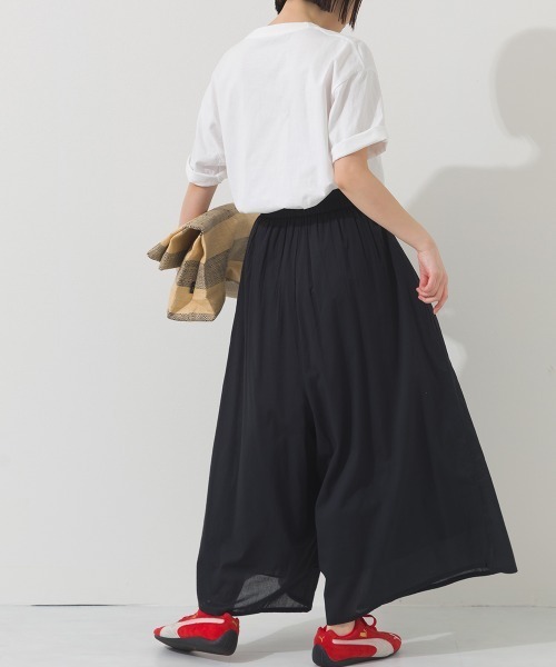 OMNES（オムネス）の「コットンボイルギャザーワイドパンツ（その他パンツ・レディース・レッド/イエロー/ブルー系その他/オリーブ/ブラック/ブルー・FREE）」の7枚目の写真