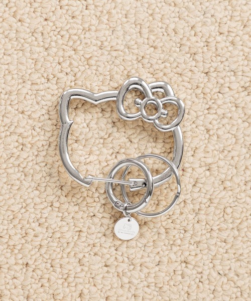 Me%(ミィパーセント)の「【HELLO KITTY】メタルカラビナ 633294(キーホルダー・レディース・シルバー/ゴールド/ブラック・FREE)」の1枚目の写真