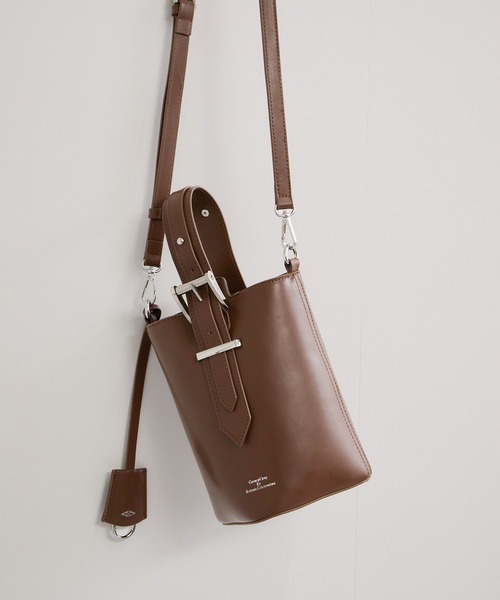 le cercle ADAM ET ROPE'(ルセルクルアダムエロペ)の「【George Cinq(ジョルジュサンク)】BELED BACKET BAG(S)/WEB限定(ショルダーバッグ・レディース・キャメル/ブラック系その他2/ブラック・FREE)」の5枚目の写真