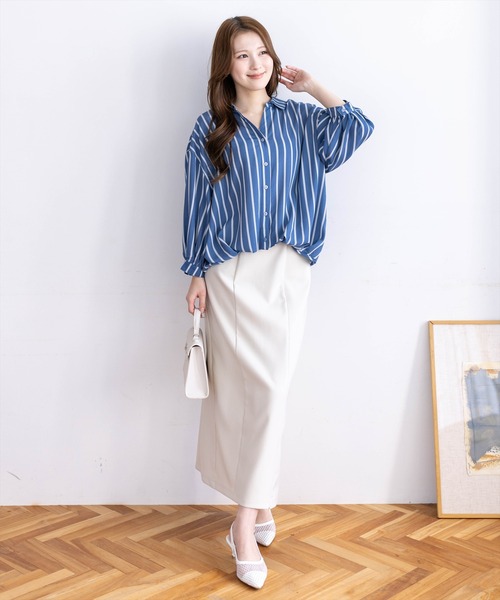 CLEAR BASIC（クリアベーシック）の「バックスピンドル裾タック七分袖ブラウス[オフィスカジュアル 着回し抜群 大人]（シャツ/ブラウス・レディース・ホワイト系その他/ブラック系その他/オレンジ系その他/ブルー系その他/ブラック/サックスブルー/ブルー系その他2・F）」の14枚目の写真