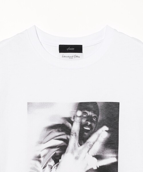 International Gallery BEAMS(インターナショナルギャラリービームス)の「【別注】U/MUSIC × IG / 2PAC グラフィック Tシャツ(Tシャツ/カットソー・メンズ・ホワイト・SMALL/MEDIUM/LARGE/X-LARGE)」の3枚目の写真