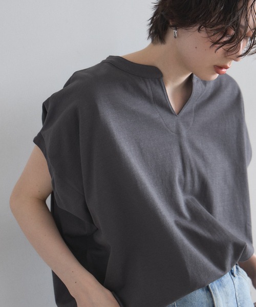 &. NOSTALGIA(アンドドットノスタルジア)の「キーネックオーバーサイズカットソー(Tシャツ/カットソー・レディース・ブラック/アイボリー/チャコールグレー・M)」の17枚目の写真