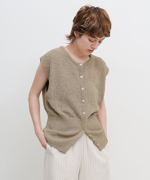 select MOCA(セレクトモカ)の「ウエストリブデザインノースリーブサマーニット(ニット/セーター・レディース・グレイッシュベージュ/ホワイト・FREE)」の20枚目の写真