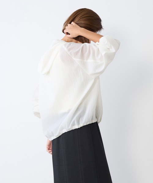 MICA&DEAL（マイカ＆ディール）の「シアーフーデットブルゾン（その他アウター・レディース・グレイッシュベージュ/ブラック/オフホワイト・FREE）」の5枚目の写真