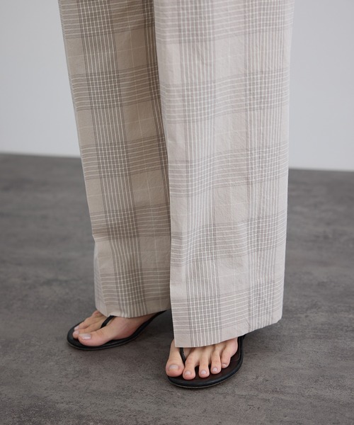 SALON adam et rope'（サロン アダム エ ロペ）の「エンザイムコットンスラックス / FABRICA（スラックス・レディース・ベージュ・M/S）」の8枚目の写真