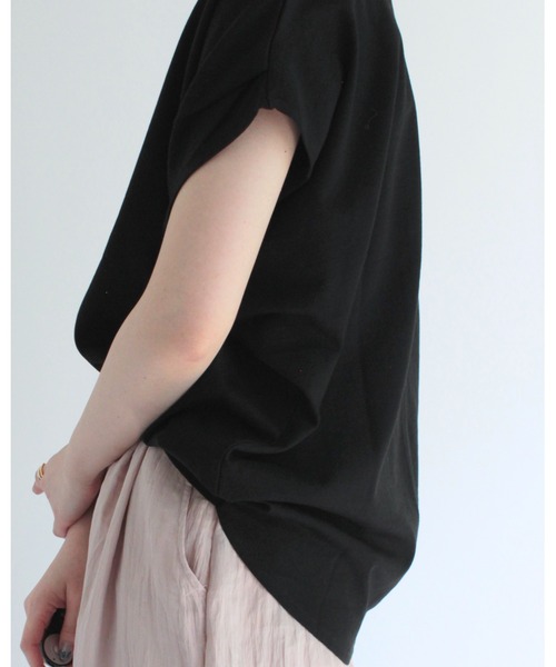 amini(アミニ)の「キーネックフレンチスリーブカットソー(Tシャツ/カットソー・レディース・アイボリー/ブラック/チャコールグレー/ピンク・MEDIUM)」の18枚目の写真