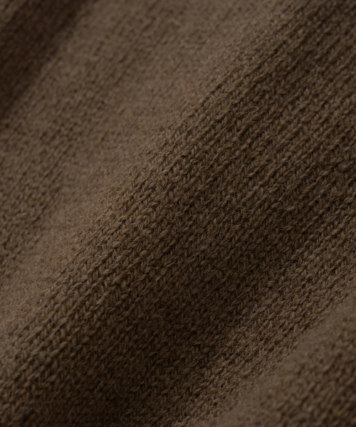 KNITTED(ニッティド)の「シェギドック ウール100% ラウンドカーディガン ブラウン(カーディガン/ボレロ・レディース・その他・MEDIUM/LARGE/X-LARGE)」の7枚目の写真
