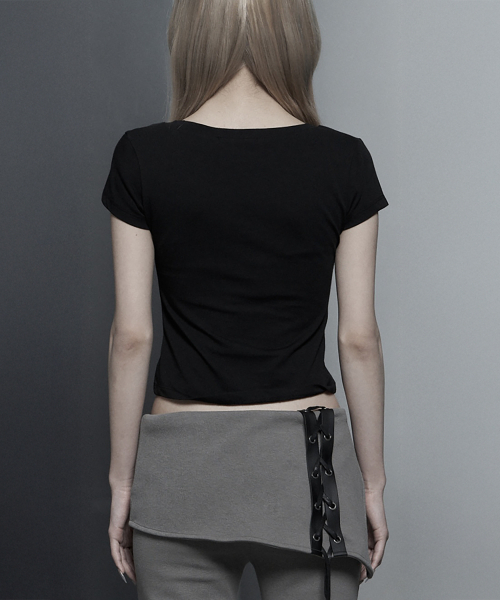 ETRE AU SOMMET(エトレオソメ)の「Dart Line V-Neck Slim Top (Black)(Tシャツ/カットソー・レディース・ブラック・FREE)」の9枚目の写真