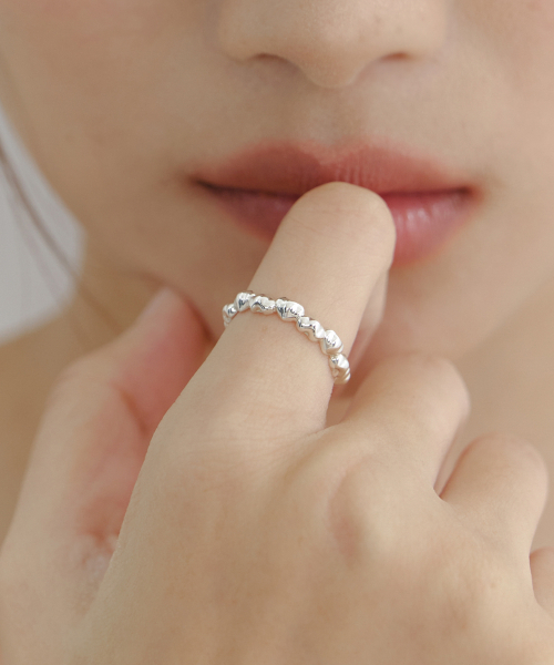 BYWEEKEND(バイウィーケンド)の「Seed heart ring(リング・レディース・シルバー・FREE)」の1枚目の写真