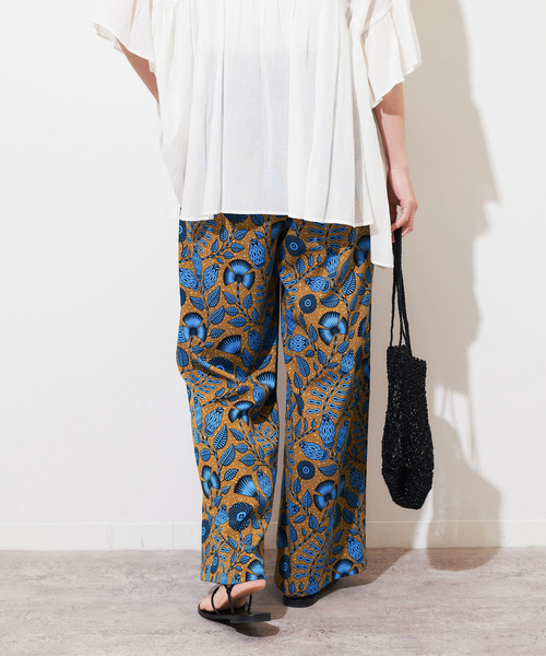 JOURNAL STANDARD relume（ジャーナルスタンダード　レリューム）の「《WEB限定追加》アフリカンフラワープリントパンツ（その他パンツ・レディース・レッド/ブルー・FREE）」の9枚目の写真