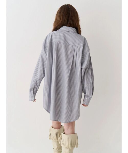 EVRIS（エヴリス）の「SUNNYオーバーサイズシャツ（シャツ/ブラウス・レディース・ブルー/グレー/イエロー・FREE）」の7枚目の写真