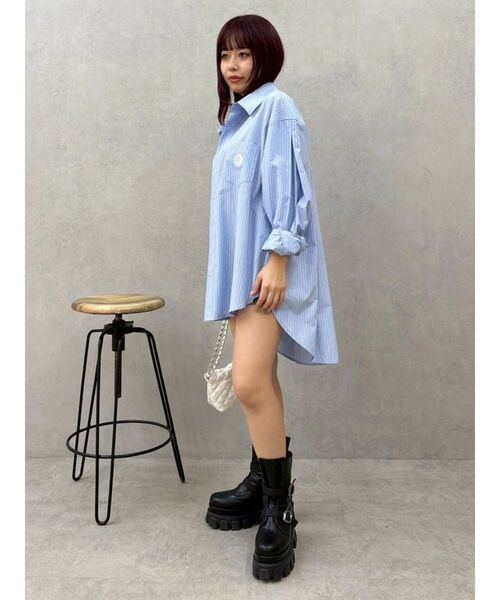 EVRIS（エヴリス）の「SUNNYオーバーサイズシャツ（シャツ/ブラウス・レディース・ブルー/グレー/イエロー・FREE）」の18枚目の写真