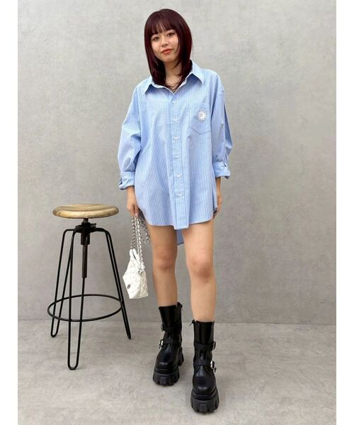 EVRIS（エヴリス）の「SUNNYオーバーサイズシャツ（シャツ/ブラウス・レディース・ブルー/グレー/イエロー・FREE）」の19枚目の写真