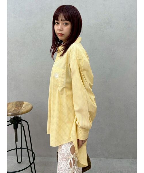 EVRIS（エヴリス）の「SUNNYオーバーサイズシャツ（シャツ/ブラウス・レディース・ブルー/グレー/イエロー・FREE）」の22枚目の写真