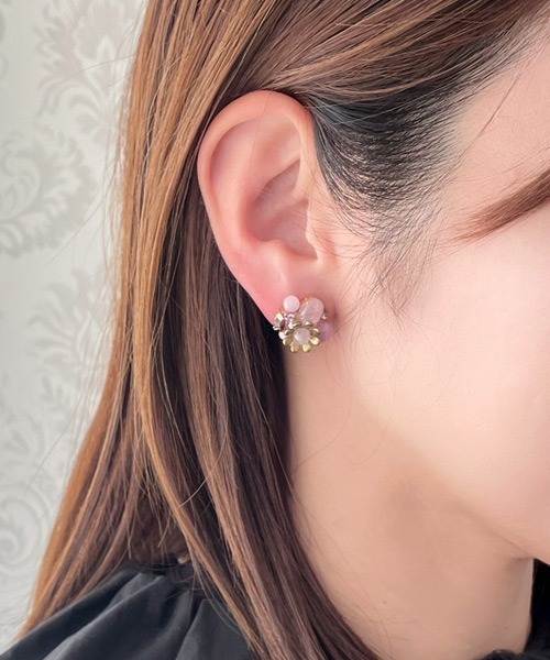 tone(トーン)の「【mallelabrocante/マルラブロカント】天然石と真鍮フラワーのbijouピアス/サージカルステンレス/金属アレルギー対応アクアマリン・クンツァイト(ピアス(両耳用)・レディース・ピンク/サックスブルー・FREE)」の11枚目の写真