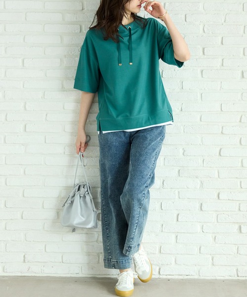 BELLUNA PLUS(ベルーナ)の「ワイドネックデザイン重ね着風プルオーバー(Tシャツ/カットソー・レディース・グリーン/ライトグレー/イエロー/ネイビー・LARGE/MEDIUM/X-LARGE)」の14枚目の写真