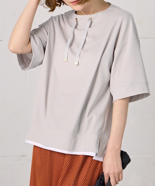 BELLUNA PLUS(ベルーナ)の「ワイドネックデザイン重ね着風プルオーバー(Tシャツ/カットソー・レディース・グリーン/ライトグレー/イエロー/ネイビー・LARGE/MEDIUM/X-LARGE)」の7枚目の写真