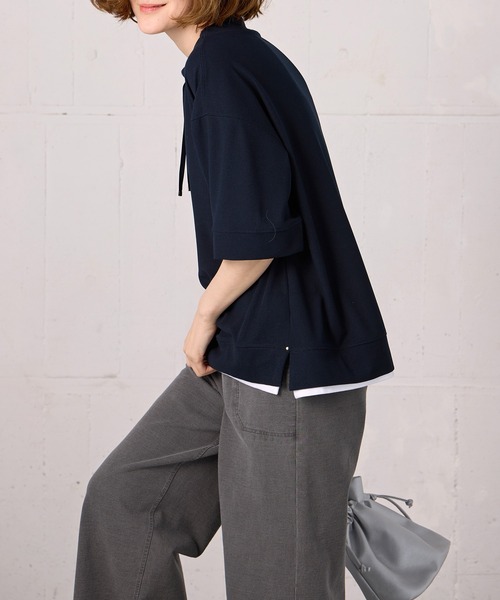 BELLUNA PLUS(ベルーナ)の「ワイドネックデザイン重ね着風プルオーバー(Tシャツ/カットソー・レディース・グリーン/ライトグレー/イエロー/ネイビー・LARGE/MEDIUM/X-LARGE)」の17枚目の写真