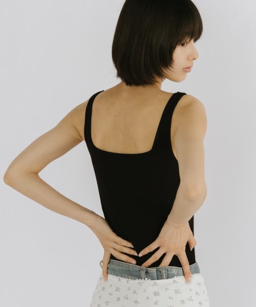 duei(デュイ)の「カップ付スクエアネックタンクトップ/接触冷感/抗菌防臭/UV(タンクトップ・レディース・ブラック/ホワイト・FREE)」の12枚目の写真