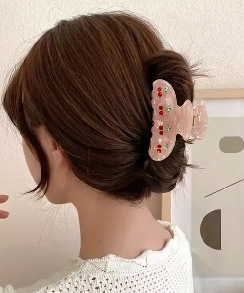 DiamondHearts(ダイヤモンドハーツ)の「さくらんぼモチーフ マーブルヘアクリップ(バレッタ/ヘアクリップ・レディース・アイボリー/ブラック/ピンク・FREE)」の3枚目の写真