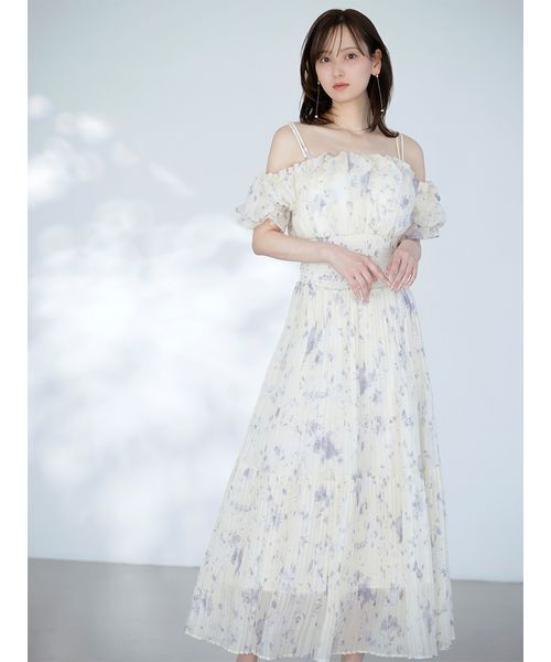 SNIDEL(スナイデル)の「Sustainableオフショルギャザーワンピース(ワンピース・レディース・ライトピンク/ブラウン/イエロー・0/1/00)」の16枚目の写真