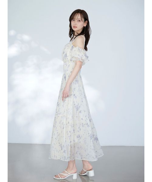 SNIDEL(スナイデル)の「Sustainableオフショルギャザーワンピース(ワンピース・レディース・ライトピンク/ブラウン/イエロー・0/1/00)」の18枚目の写真
