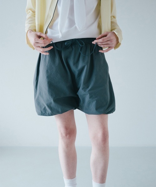 soduk(スドーク)の「【soduk】26SS新作 balloon short trousers / バルーンショートトラウザー(デニムパンツ・レディース・グレー/グレー系その他/ブラック・ONE SIZE)」の4枚目の写真
