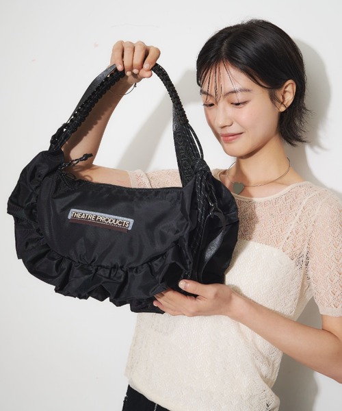 THEATRE PRODUCTS(シアタープロダクツ)の「コードハンドル2WAYフリルラウンドショルダーバッグ(ショルダーバッグ・レディース・ネイビー/ブラック・FREE)」の9枚目の写真