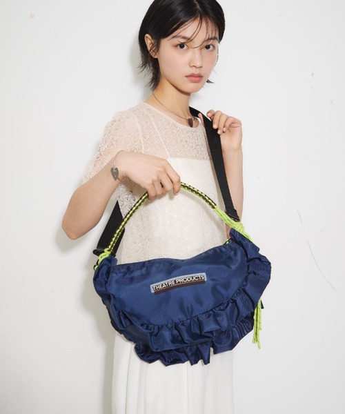 THEATRE PRODUCTS(シアタープロダクツ)の「コードハンドル2WAYフリルラウンドショルダーバッグ(ショルダーバッグ・レディース・ネイビー/ブラック・FREE)」の12枚目の写真