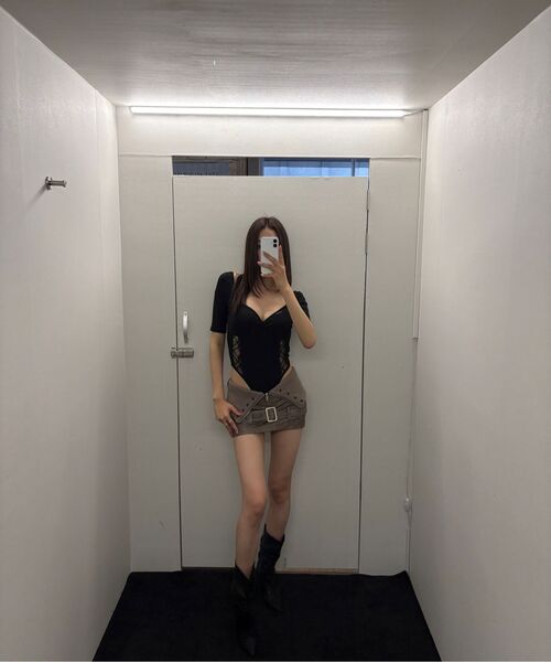 ETRE AU SOMMET(エトレオソメ)の「Bust Line Lace Bodysuit (Black)(Tシャツ/カットソー・レディース・ブラック・FREE)」の15枚目の写真