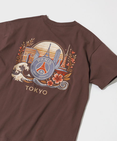 PARIS SAINT-GERMAIN(パリサンジェルマン)の「【Paris Saint-Germain / パリ・サン=ジェルマン】 JP URBAN MIRAGE TEE(Tシャツ/カットソー・メンズ・ブラウン/ネイビー/ホワイト/ブラック・LARGE/X-LARGE/MEDIUM/SMALL)」の3枚目の写真