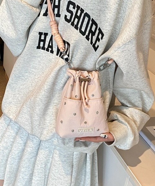 boemy(ボエミー)の「ビジューデザイン ミニショルダーバッグ(ショルダーバッグ・レディース・ブラック/イエロー/ベージュ/ピンク・FREE)」の4枚目の写真