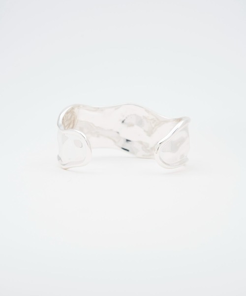 SOEMIN(ソミン)の「Molten bangle/ウェーブバングル(バングル/リストバンド・レディース・シルバー・FREE)」の3枚目の写真