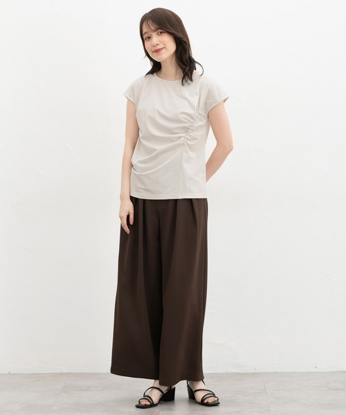 Honeys(ハニーズ)の「【ハニさら・接触冷感・UVカット】アシメギャザートップス(Tシャツ/カットソー・レディース・ダークブラウン系1/ブラック/グレイッシュベージュ・L/LL/M/S)」の11枚目の写真