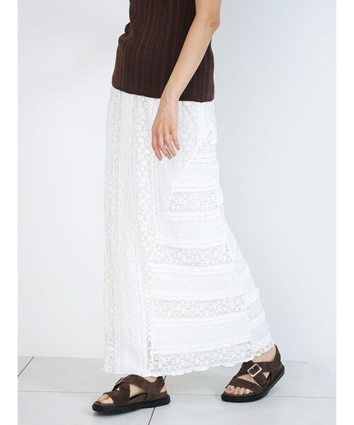 FIKA.(フィーカ)の「Lace panel frill skirt(スカート・レディース・ブラック/オフホワイト・MEDIUM)」の12枚目の写真
