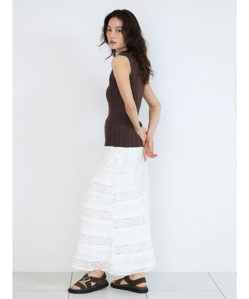 FIKA.(フィーカ)の「Lace panel frill skirt(スカート・レディース・ブラック/オフホワイト・MEDIUM)」の13枚目の写真