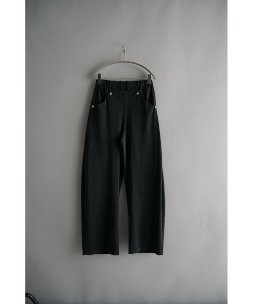 CONZ(コンズ)の「curve leg trousers cupra jersey/バレルレッグシルエット/バルーンシルエット/シーズンレス/NVRFRGT(スラックス・メンズ・ブラウン/ブラック/グレー・1/2/3)」の9枚目の写真