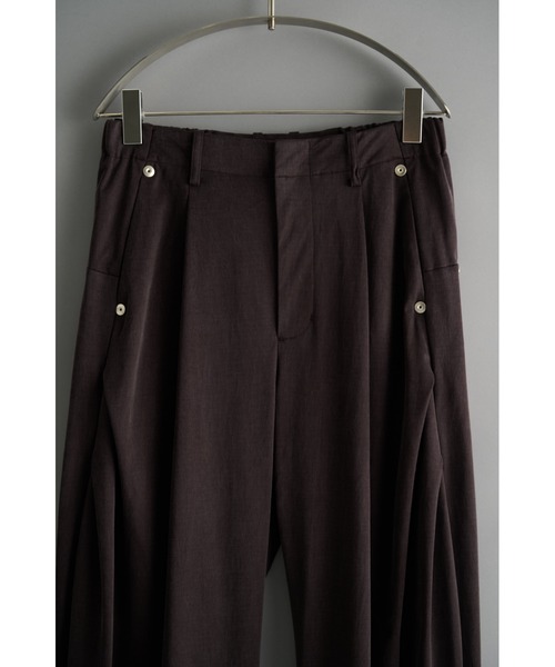 CONZ(コンズ)の「curve leg trousers cupra jersey/バレルレッグシルエット/バルーンシルエット/シーズンレス/NVRFRGT(スラックス・メンズ・ブラウン/ブラック/グレー・1/2/3)」の12枚目の写真