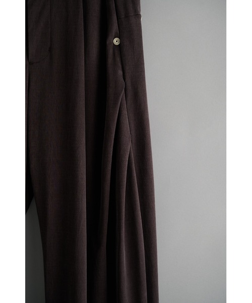 CONZ(コンズ)の「curve leg trousers cupra jersey/バレルレッグシルエット/バルーンシルエット/シーズンレス/NVRFRGT(スラックス・メンズ・ブラウン/ブラック/グレー・1/2/3)」の13枚目の写真