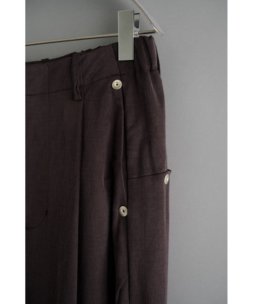 CONZ(コンズ)の「curve leg trousers cupra jersey/バレルレッグシルエット/バルーンシルエット/シーズンレス/NVRFRGT(スラックス・メンズ・ブラウン/ブラック/グレー・1/2/3)」の15枚目の写真